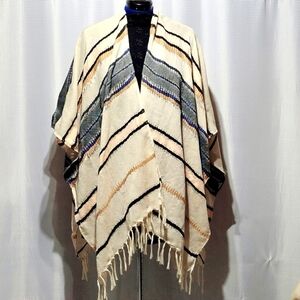 harper & liv Shawl / Wrap